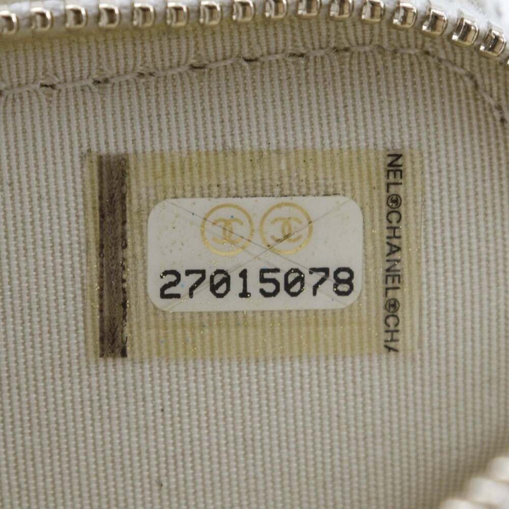 CHANEL White Deauville Shoulder Bag - Picture 16 of 16